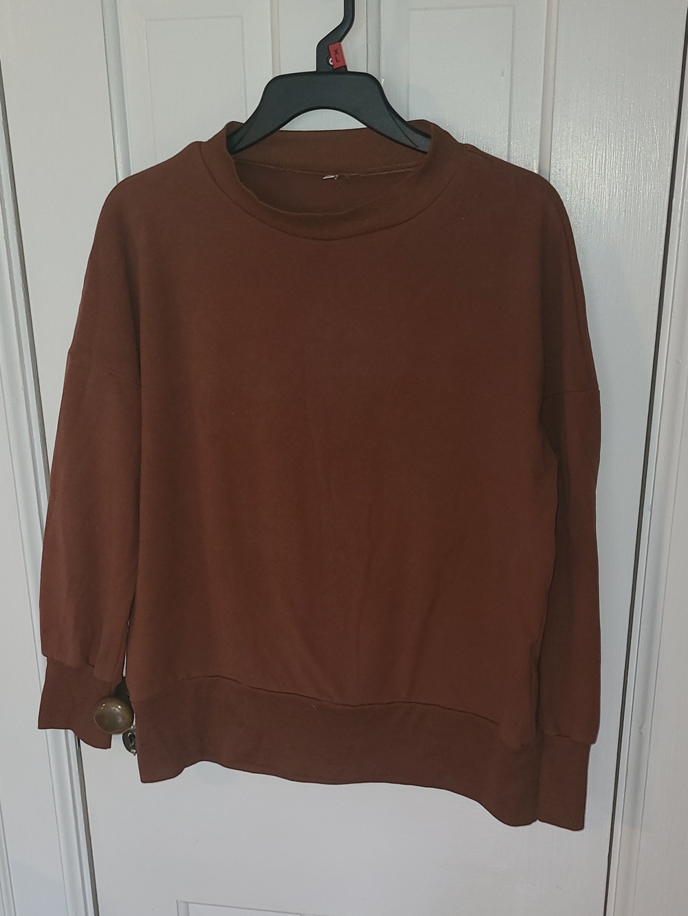 Rust Brown Crewneck Sweatshirt With Wide Waistband, Size Medium